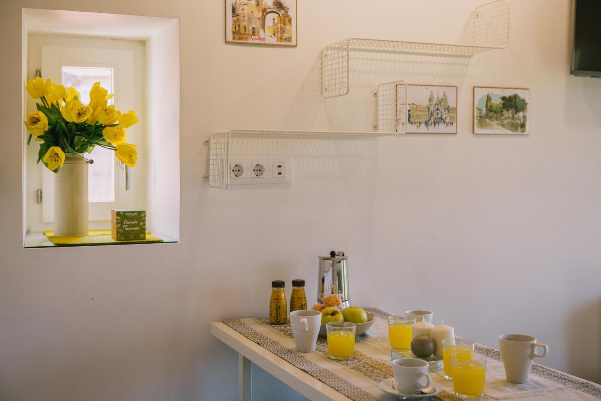 סנטיאגו דה קומפוסטלה Roompedra Apartamentos Turisticos מראה חיצוני תמונה