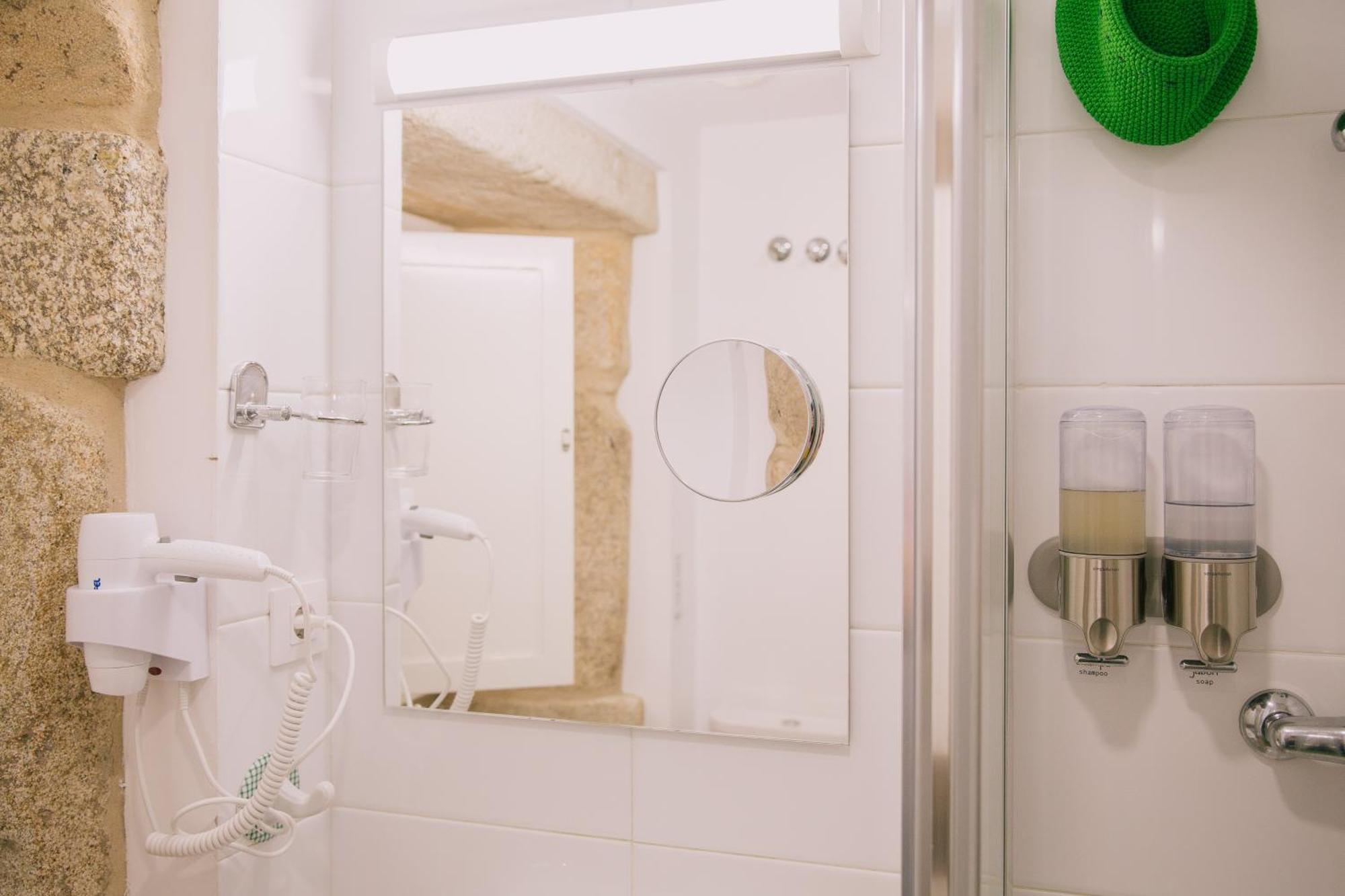 סנטיאגו דה קומפוסטלה Roompedra Apartamentos Turisticos מראה חיצוני תמונה