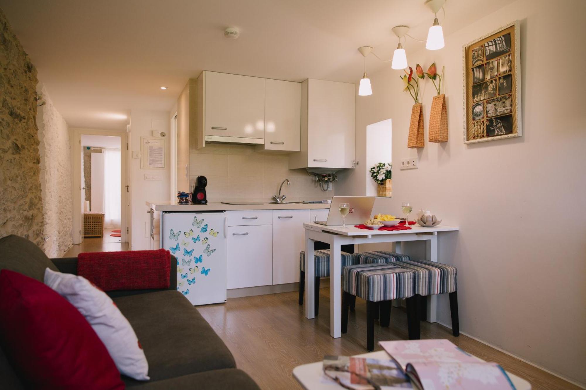 סנטיאגו דה קומפוסטלה Roompedra Apartamentos Turisticos מראה חיצוני תמונה